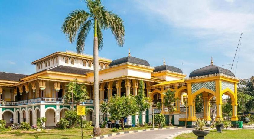 Oyo 2720 Sutomo Inn Medan Eksteriør bilde